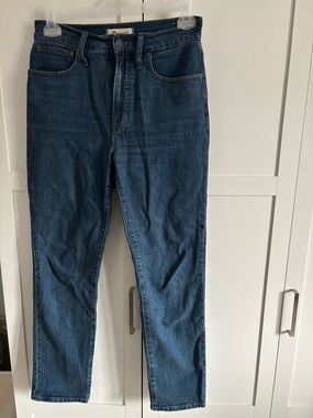 Madewell High-Rise Jeans in Dark Blue Denim